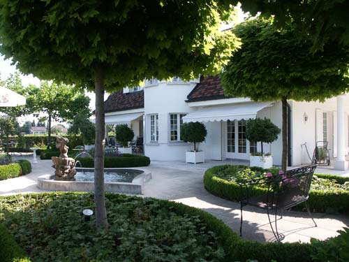 franz�sisches Landhaus mit Garten